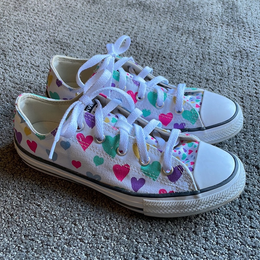 CONVERSE Chuck Taylor All-Star Hearts Girls Size 3
